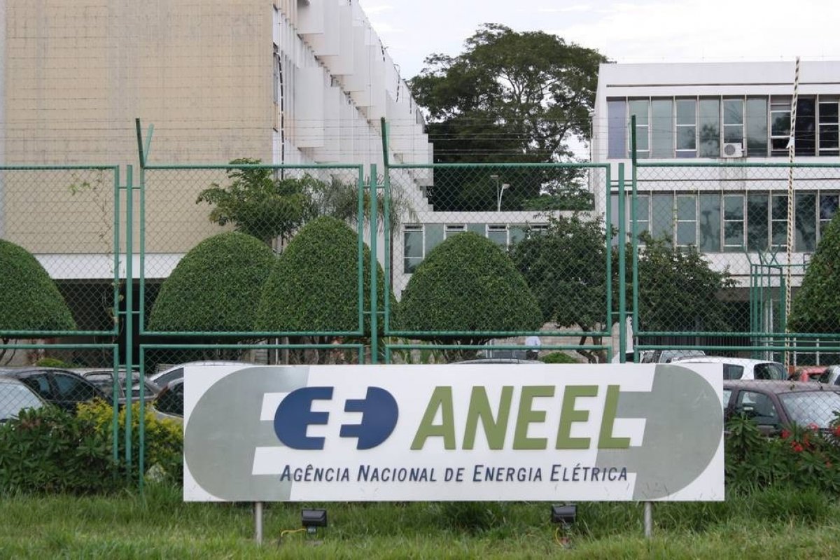 Aneel discutirá devolução bilionária de parte de imposto cobrado nas contas de luz