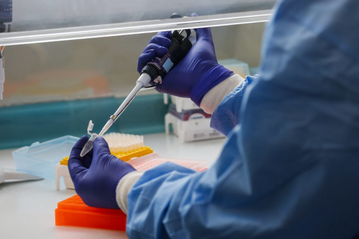 EUA iniciam teste de vacina contra coronavírus em humanos