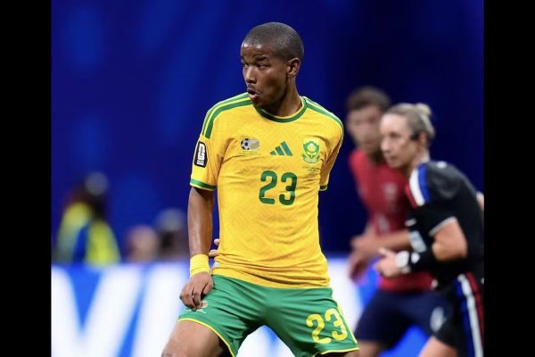 [Morre aos 25 anos Jayden Adams, que disputou a Copa 2026 pela África do Sul]