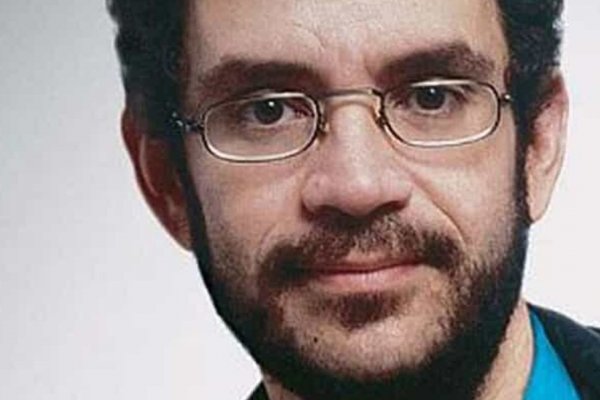 [Filme sobre Renato Russo iniciará gravações em outubro e deve contar os últimos 8 anos de sua vida ]