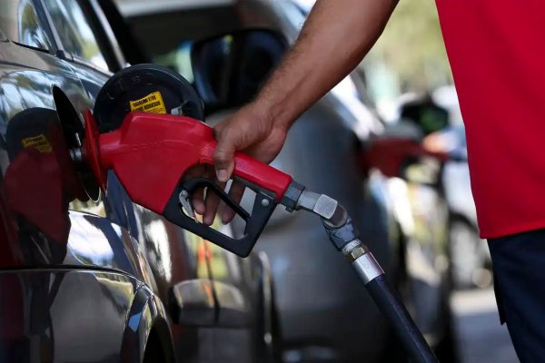 [Conselho aprova aumento na porcentagem de etanol na gasolina ]