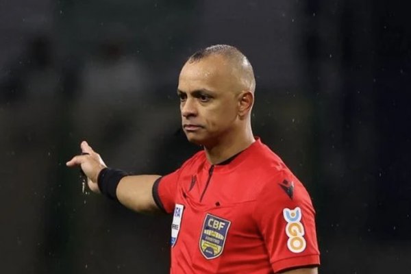 [Arbitragem brasileira: Wilton Pereira Sampaio está entre os favoritos para apitar final da Copa]