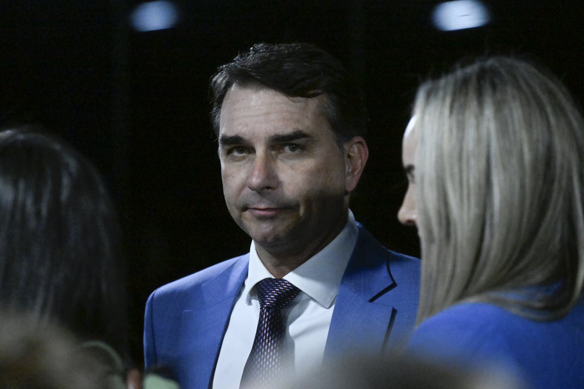 Ex-aliado de Bolsonaro diz que patrimônio de Flávio chega a R$600 milhões