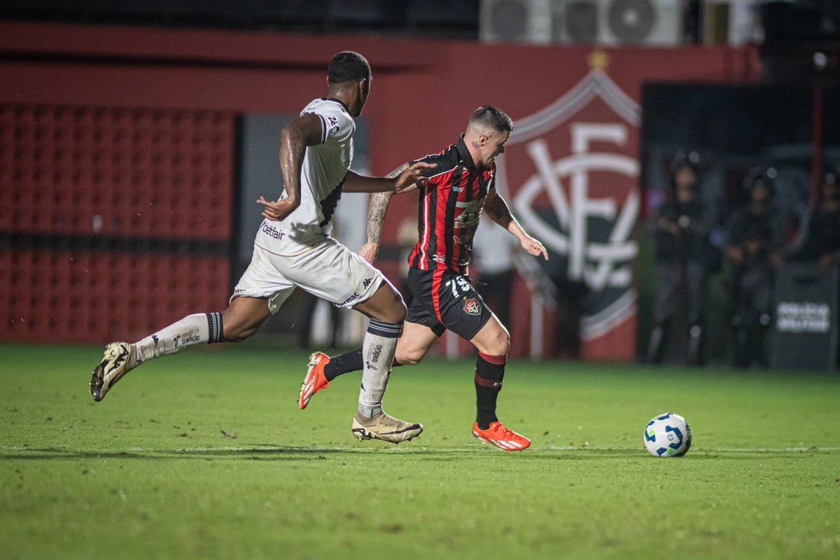 Vitória reencontra torcedor e Barradão em duelo decisivo contra o Vasco no Barradão