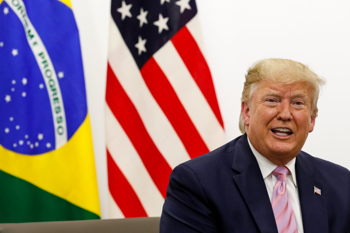 EUA decidem taxar produtos do Brasil em 25% após investigação comercial sobre Pix e etanol