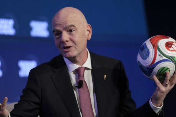 [ONG denuncia Gianni Infantino ao COI por suposta violação de neutralidade política]