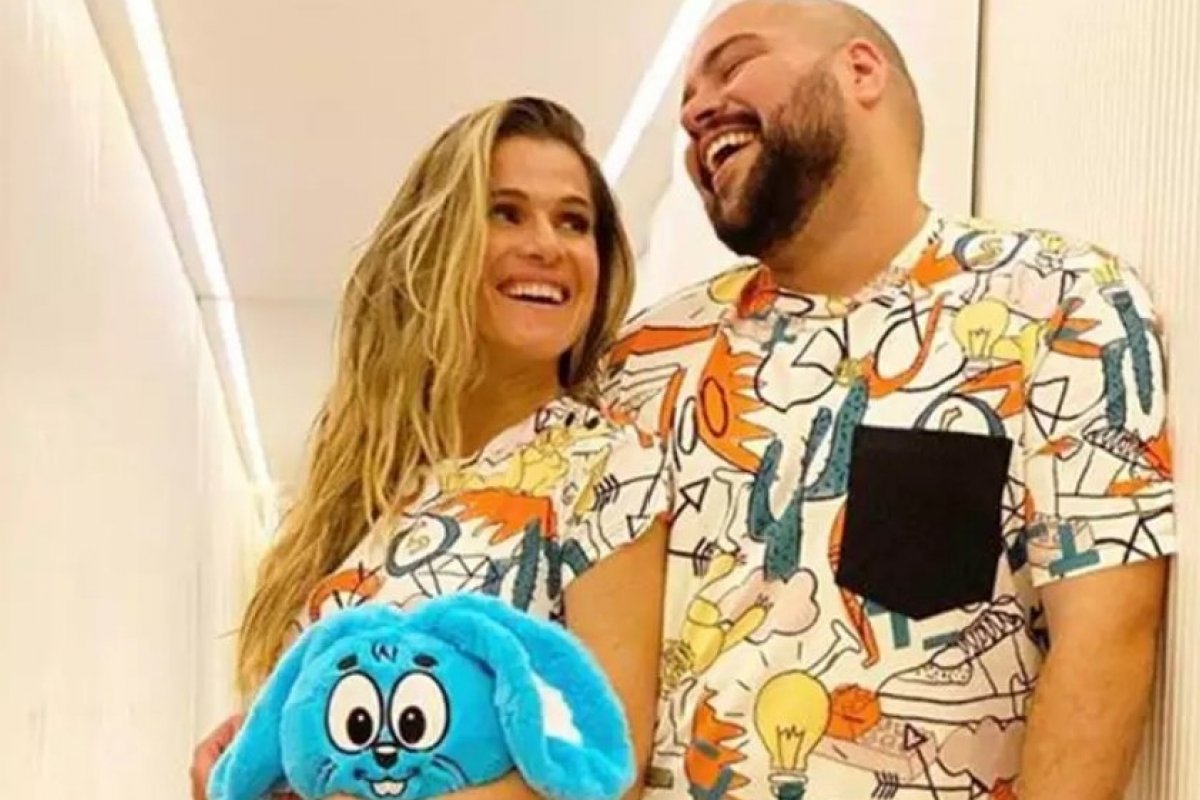 Thiago Abravanel e Ingrid Guimarães passam quarentena juntos