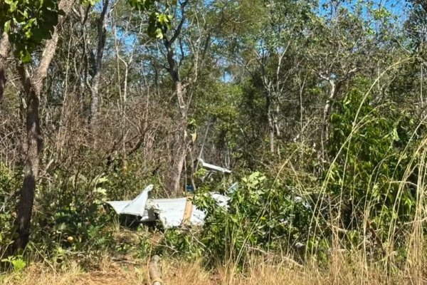 [Avião de pequeno porte cai e deixa duas pessoas mortas no Tocantins]
