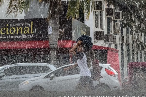 [ Inmet emite alerta de chuvas para Salvador e outras 38 cidades da Bahia no início da semana]