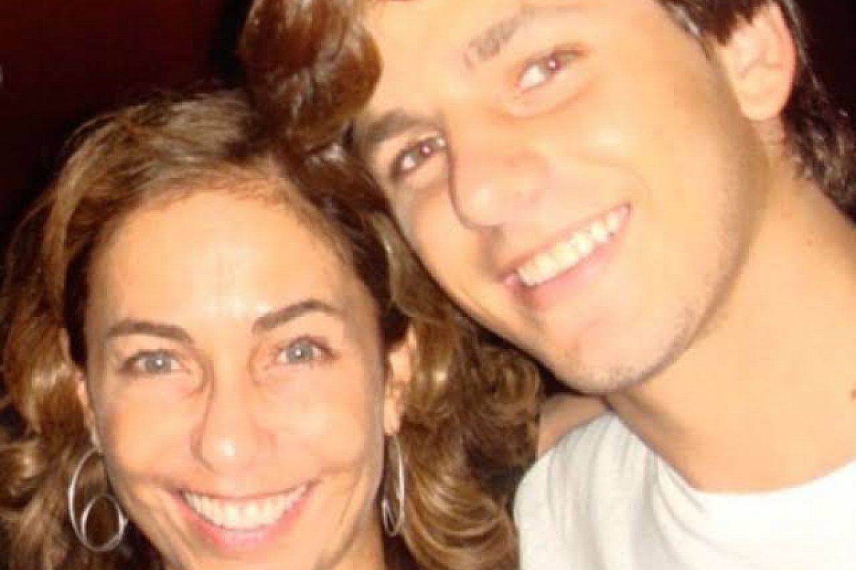 Cissa Guimarães relembra o aniversário de 16 anos da morte do filho Rafael!