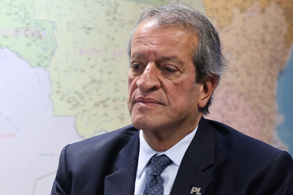 Valdemar volta atrás e nega ao STF que faz indicação de emendas sem ser parlamentar