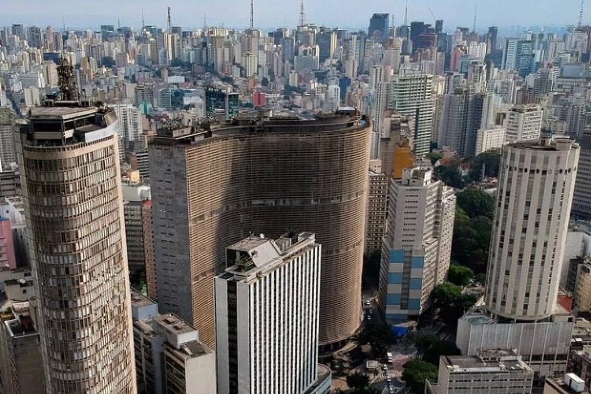Moradores se SP criam rede de apoio para ajudar idosos em quarentena do coronavírus