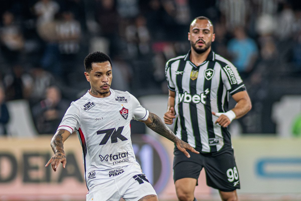 Vitória tem duelo direto com o Botafogo para fechar o primeiro turno