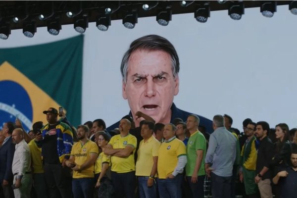 [Vídeo: PL utiliza IA para ilustrar apoio de Jair Bolsonaro à candidatura de Flávio]