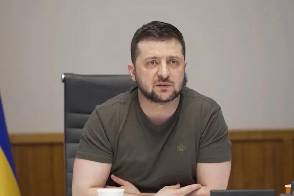 Zelensky acusa Rússia de ajudar o Irã com imagens de bases dos EUA