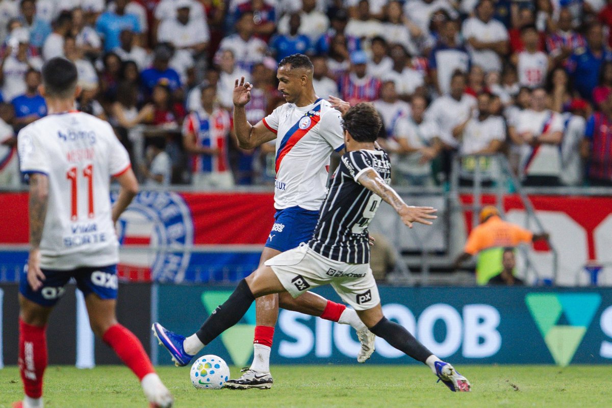 Bahia domina, tem três gols anulados e fica no empate com o Corinthians
