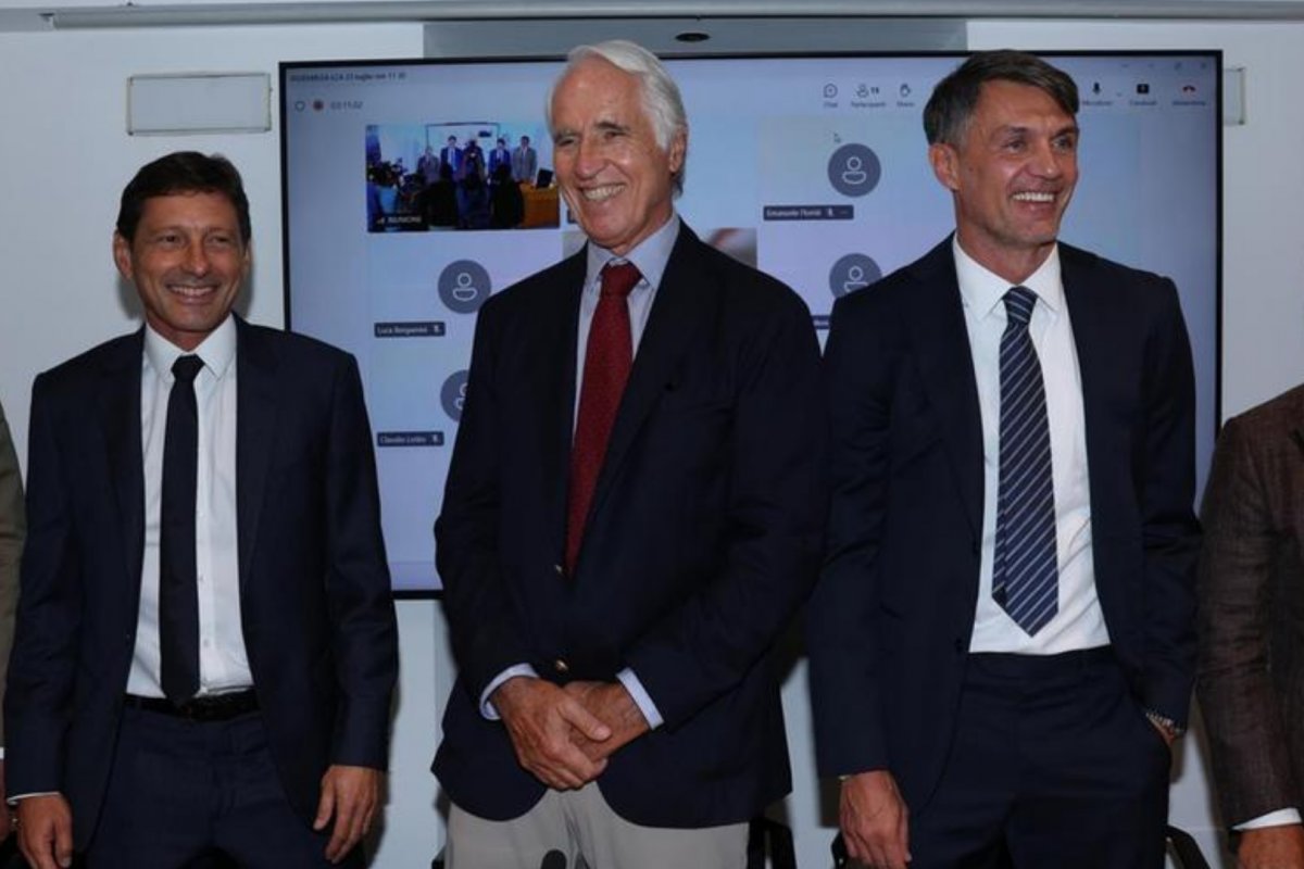 Maldini e Leonado deixam cargos na Federação Italiana após crise com Pirlo