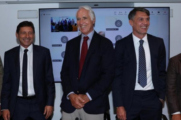 [Maldini e Leonado deixam cargos na Federação Italiana após crise com Pirlo]