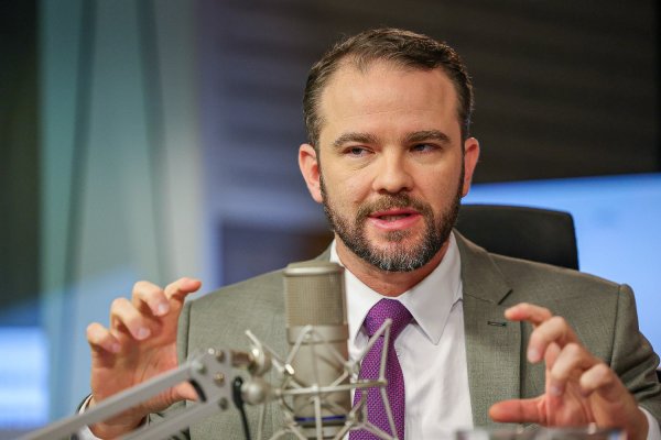 [Ministro de Lula chama Milei de “palhaço” após críticas à economia brasileira]
