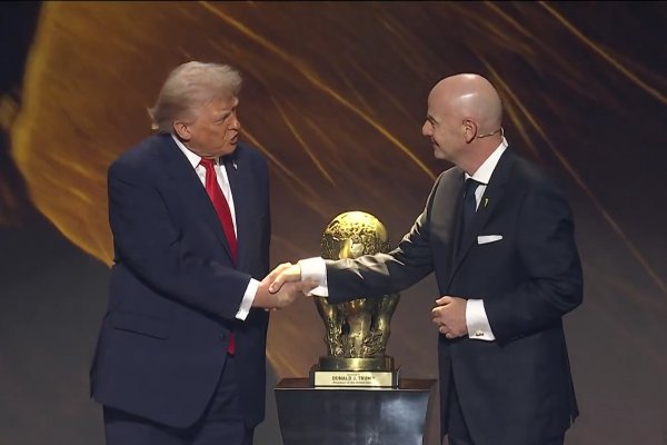 [Congresso dos EUA mira relação entre Fifa e Trump e cobra explicações de Gianni Infantino]