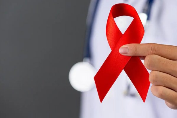 [Maioria das pessoas com HIV terá mais de 50 anos até 2040, diz estudo]