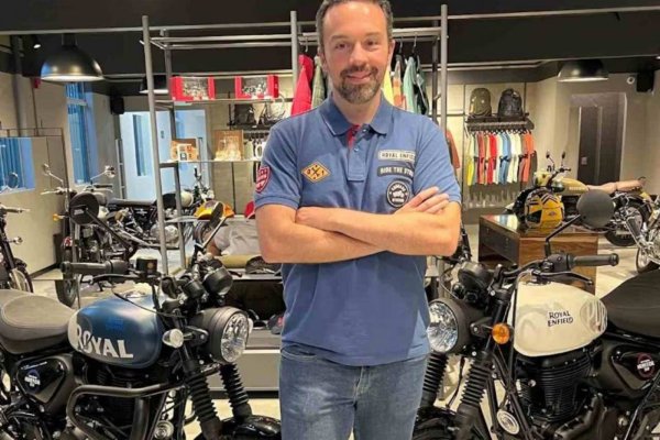 [Royal Enfield anuncia redução de preços das revisões ]