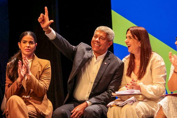 [Vídeo: Jerônimo Rodrigues diz que, caso seja reeleito, missão será tirar Bahia do mapa do feminicídio]