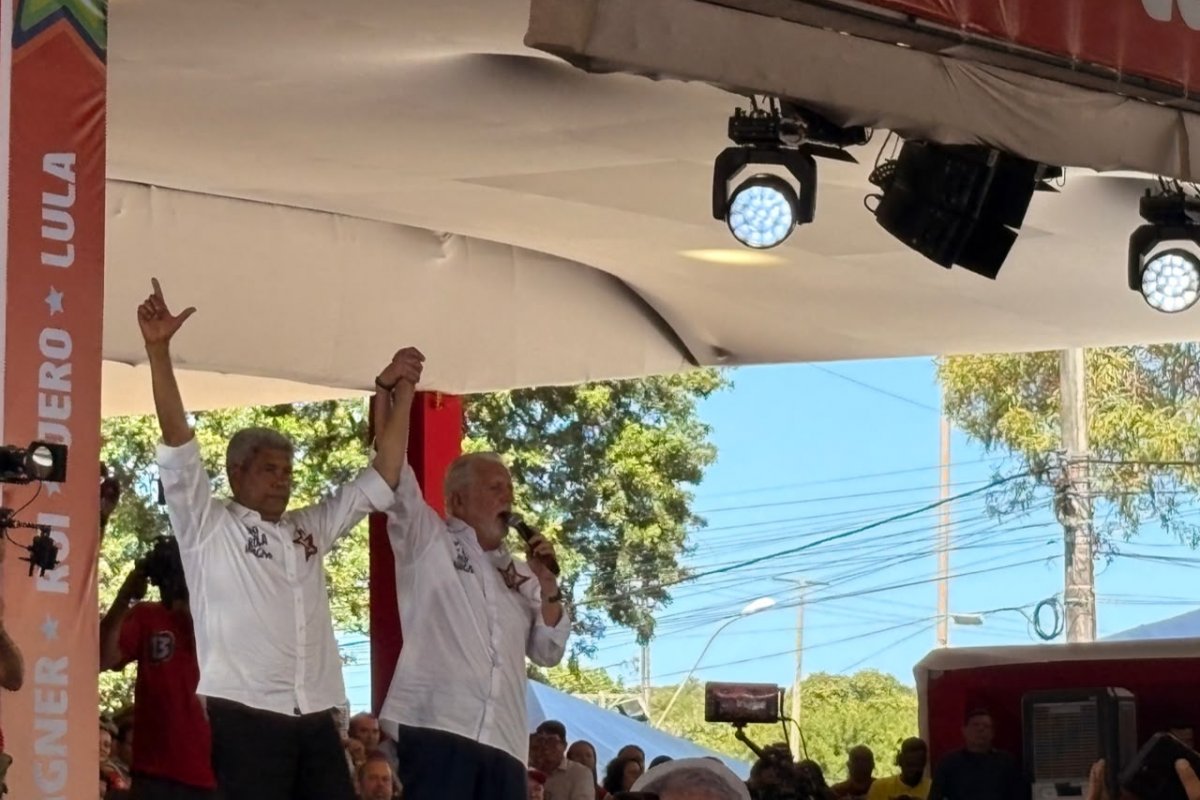 Vídeo: “Traidores da pátria”, afirma Jaques Wagner ao criticar Flávio Bolsonaro durante convenção do PT