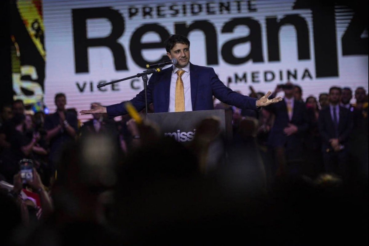 Renan Santos mira ataques a Flávio em evento do Missão e defende 'matar quem roubar'