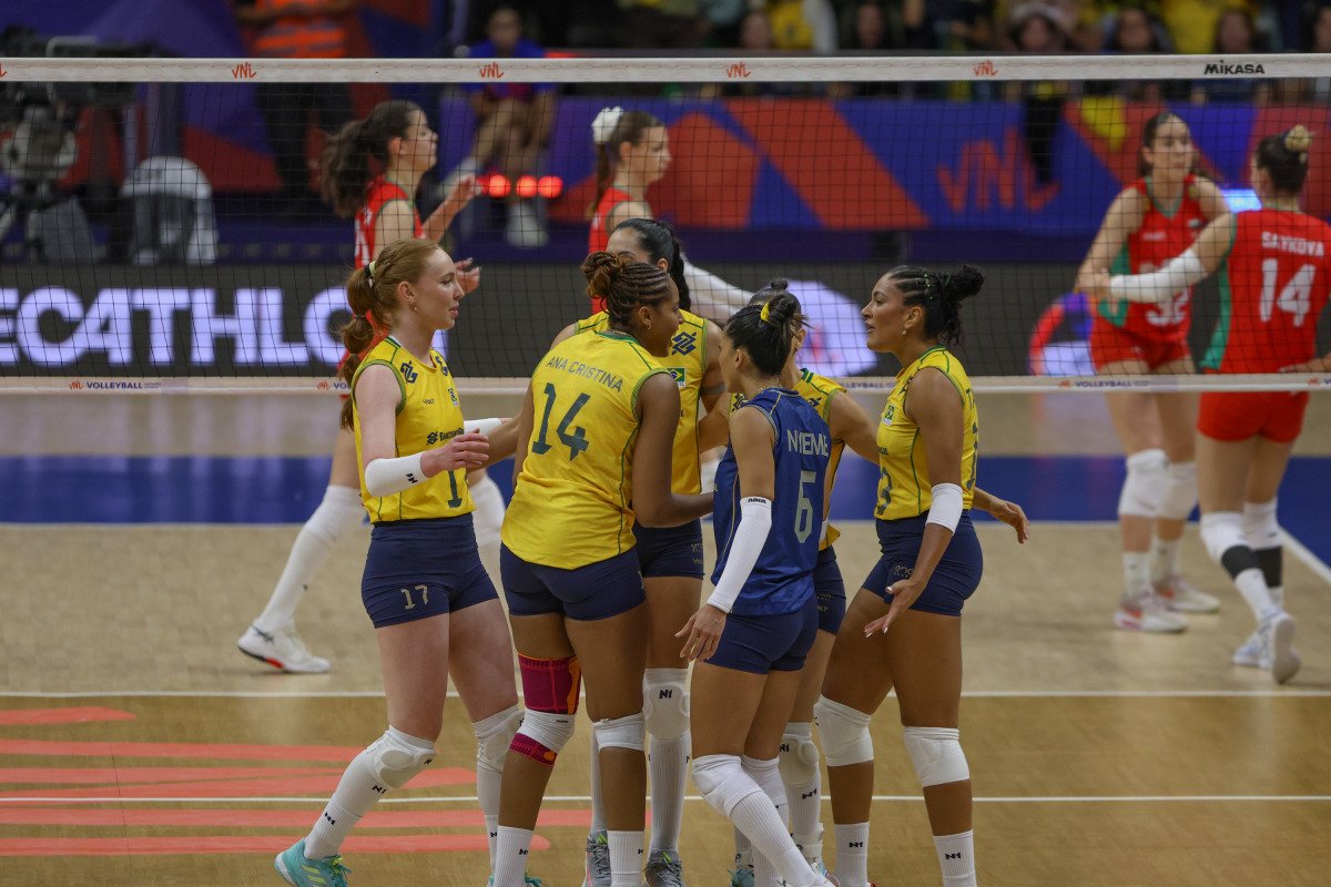 Zé Roberto convoca seleção para o Sul-Americano com retornos de Gabi, Nyeme e Tainara