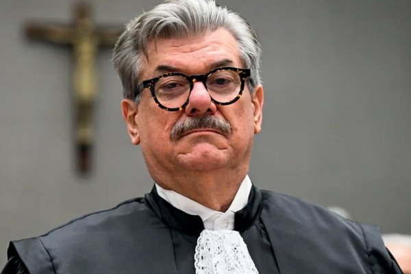 [STJ julga Marco Buzzi em processo por acusação de importunação sexual]