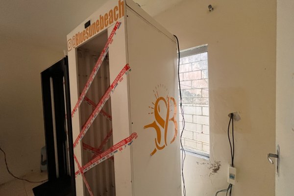 [Vigilância Sanitária interdita estabelecimentos de bronze artificial em Salvador]