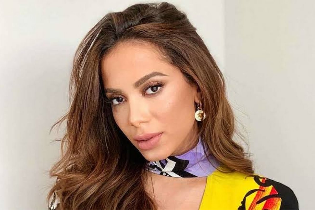 Anitta cancela festa de aniversário