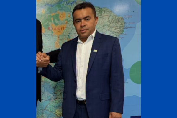[Prefeito ameaça demitir servidores que não apoiarem Flávio Bolsonaro]