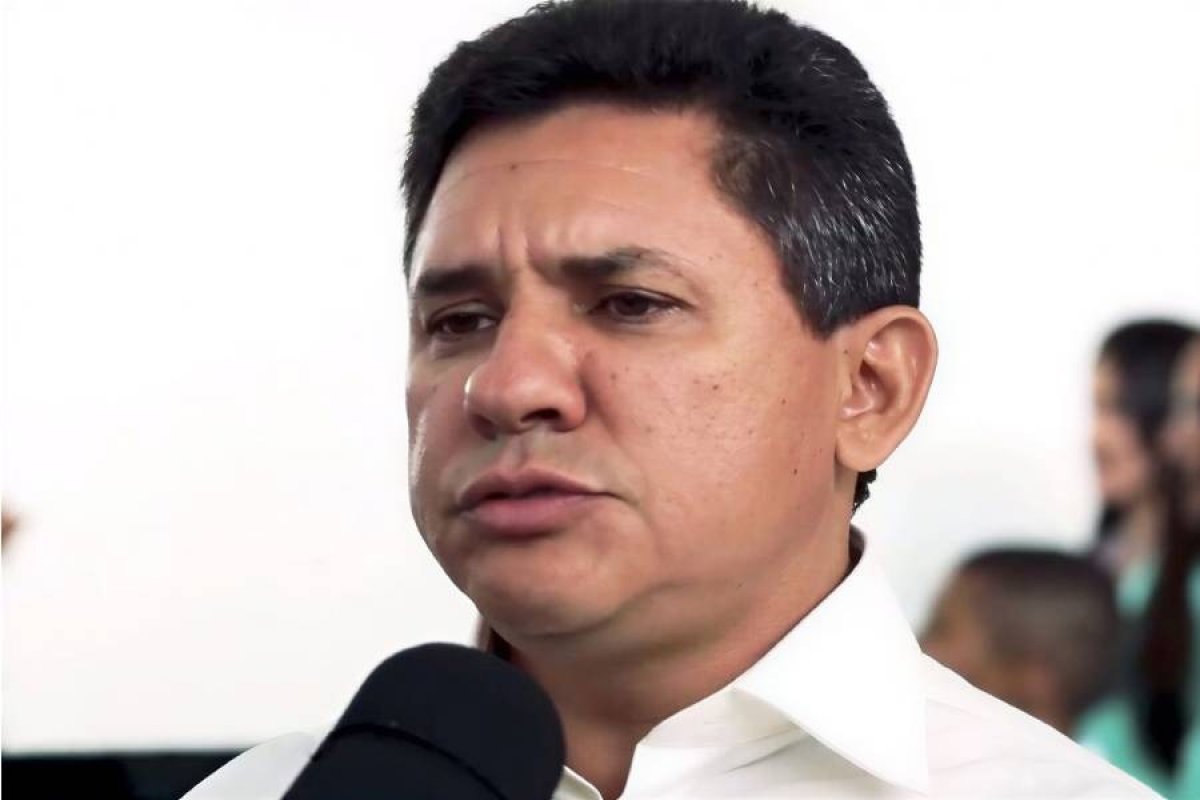 TCM manda ex-prefeito baiano devolver R$ 1,78 milhão aos cofres públicos