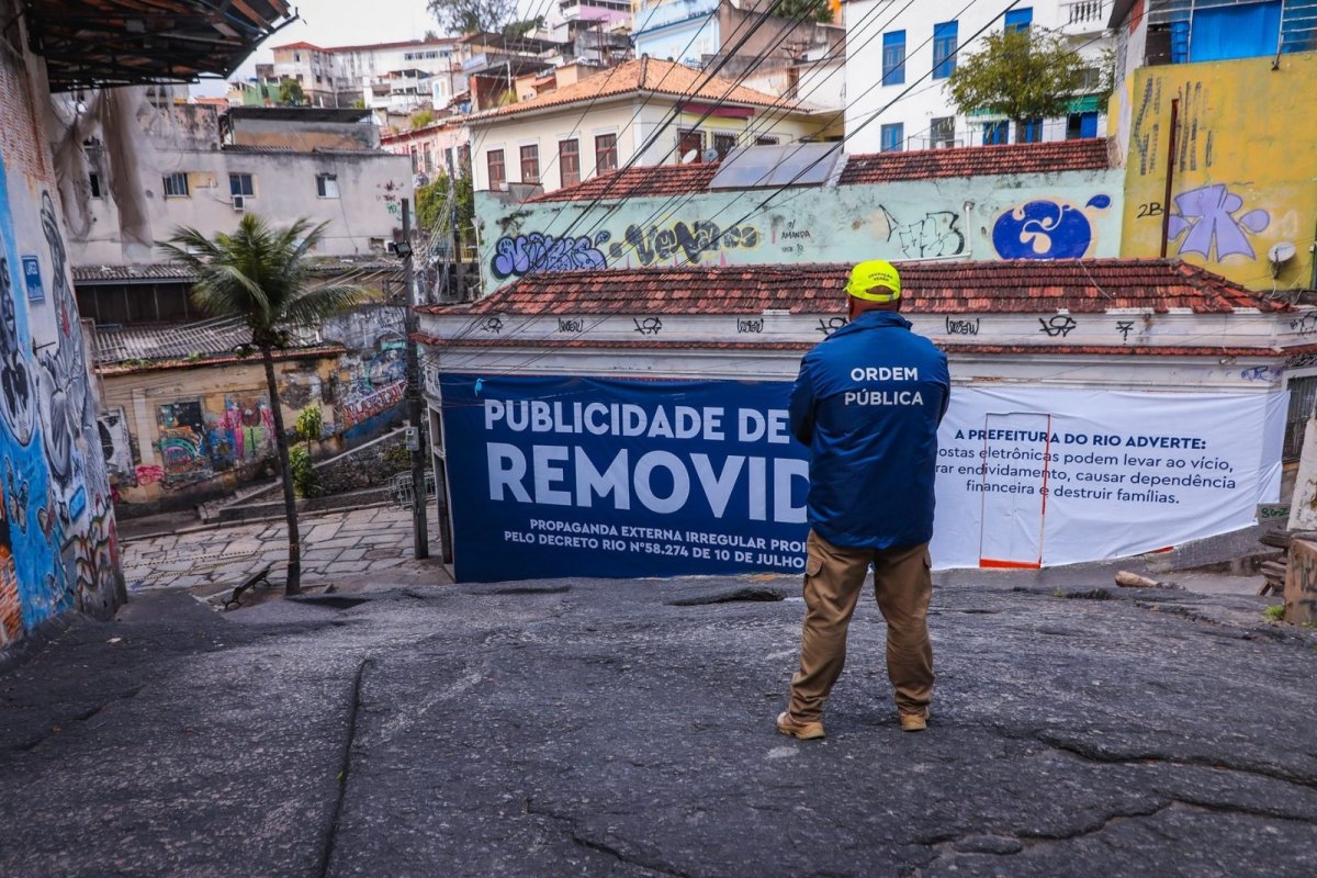 Anúncios de bets podem ser proibidos em praças, escolas e espaços públicos de Salvador