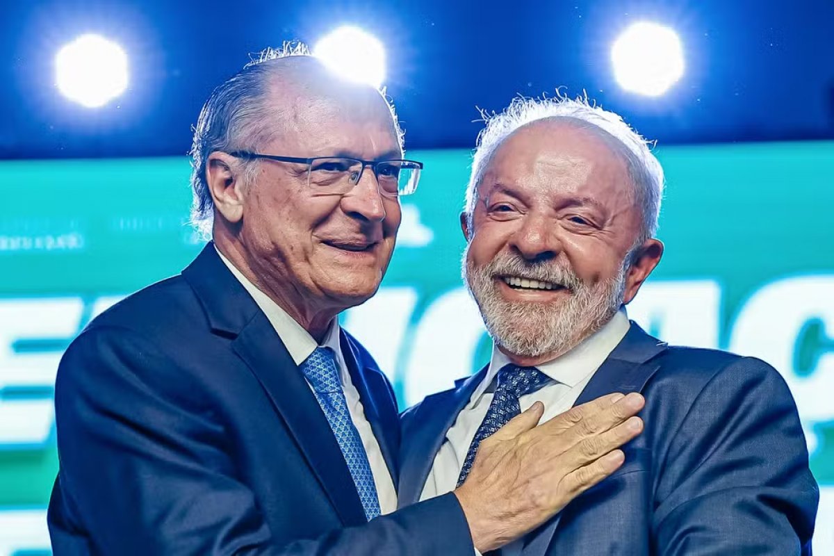 Lula declara patrimônio 35% menor que em 2022, enquanto Alckmin aumenta em R$ 227%