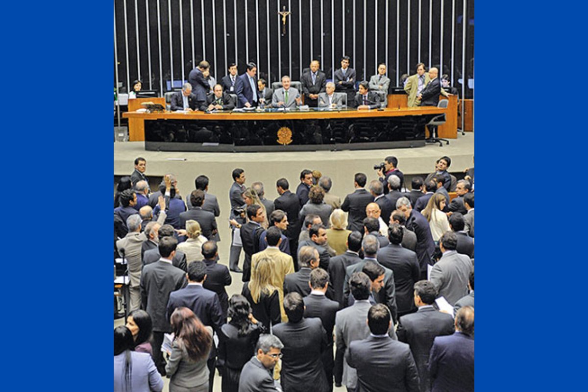 Congresso retoma atividades com pauta reduzida e foco em projetos antes das eleições