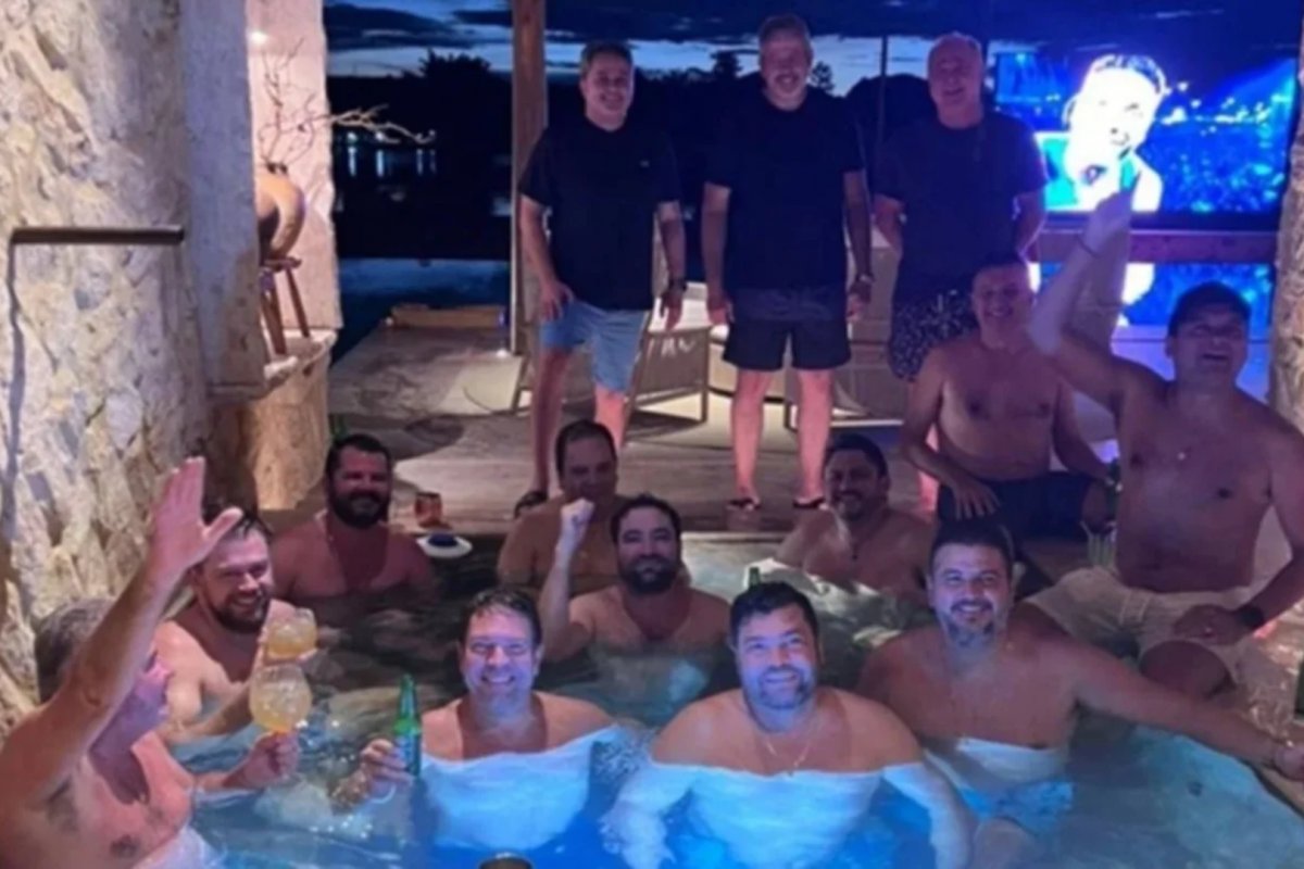 "Eu estou com minha cabeça tranquila", diz Coronel sobre foto com políticos e investigado por fraudes no INSS