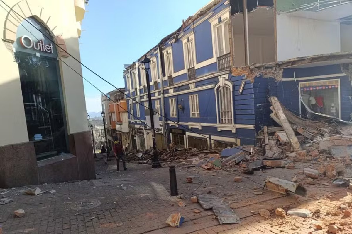 Colômbia segue com buscas após terremoto de magnitude que deixou mais de 200 mortos e cerca de 3 mil desaparecidos