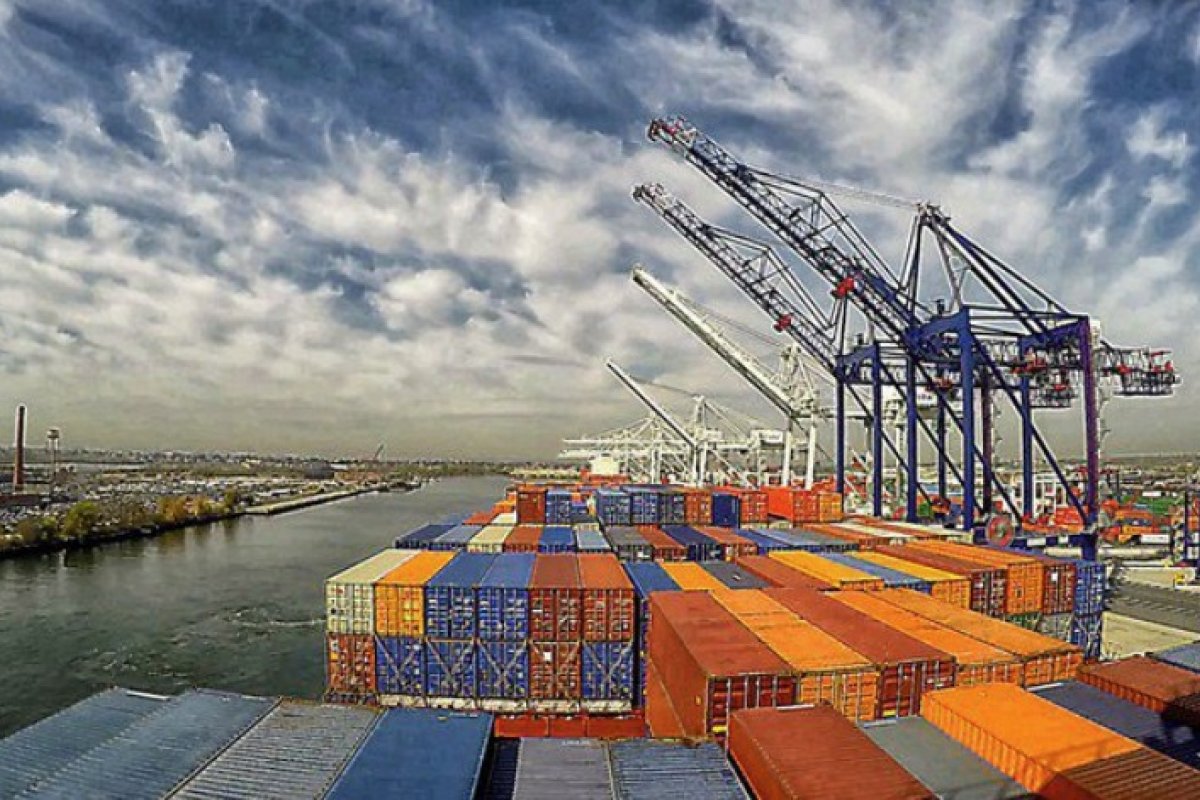 Exportações do Brasil aos EUA caem mais de 12% no ano