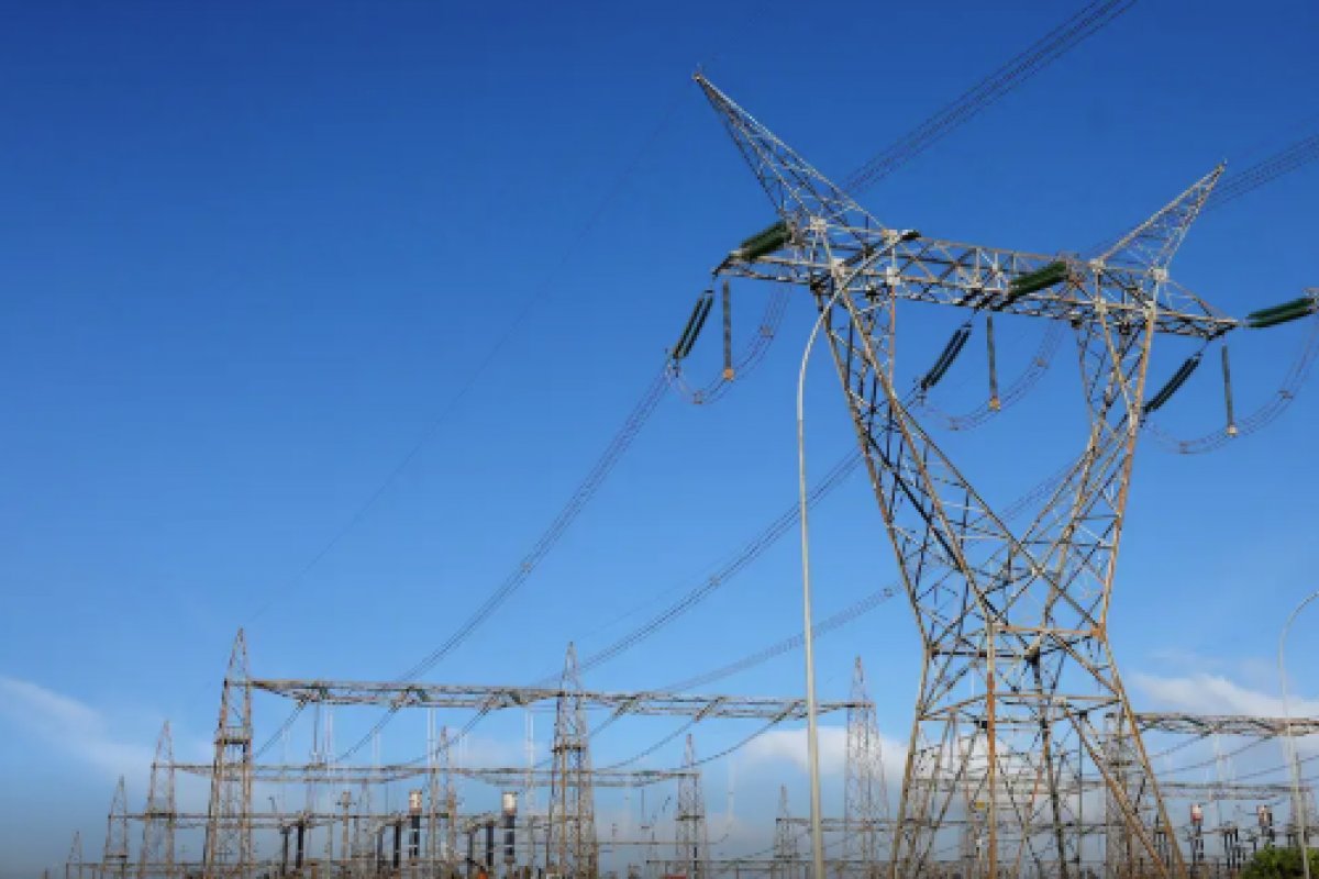 Consumidores poderão escolher fornecedores de energia a partir de 2027