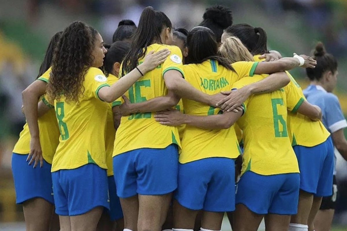 Câmara aprova projeto para desenvolvimento do futebol feminino brasileiro