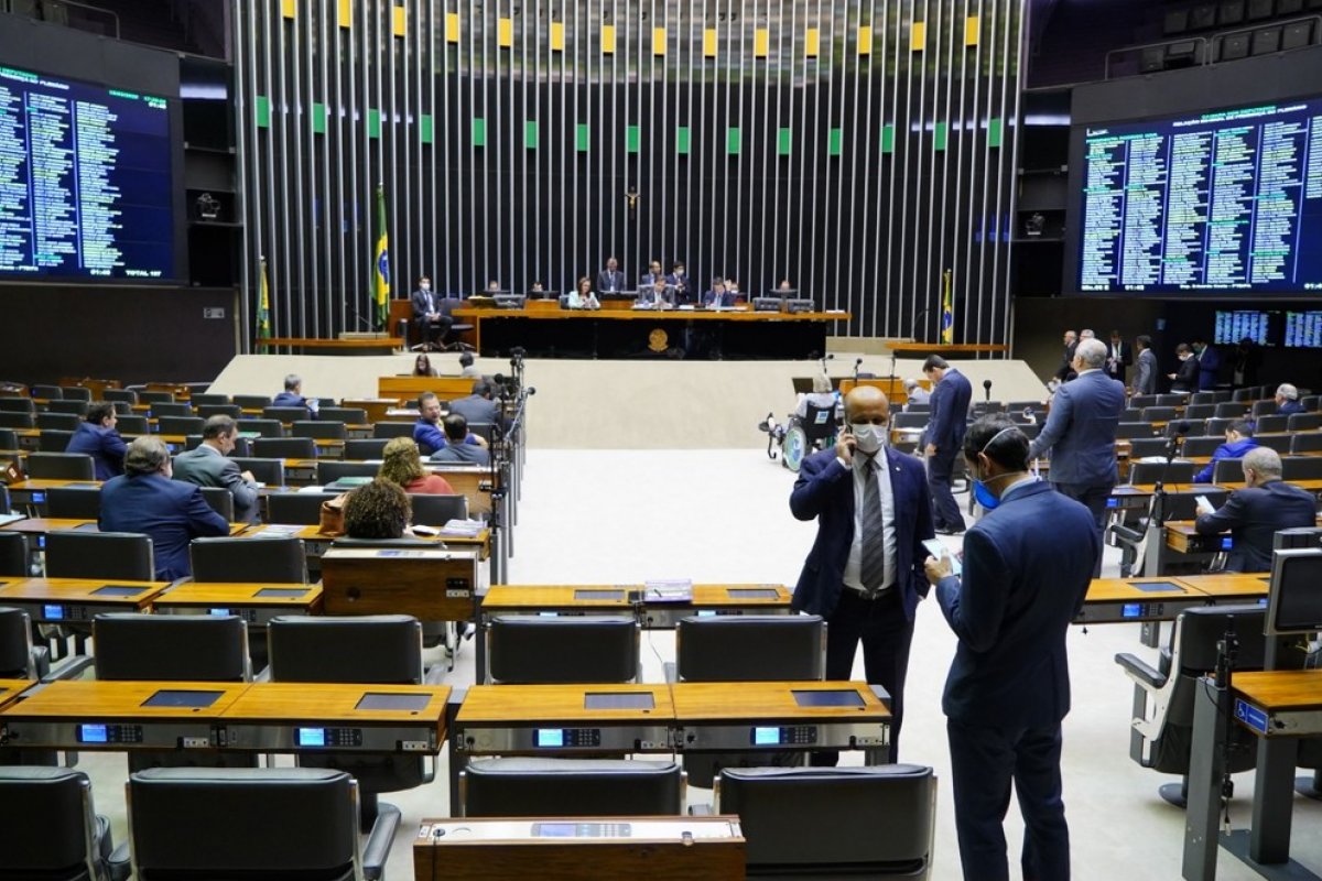 Câmara aprova decreto de estado de calamidade pública no Brasil