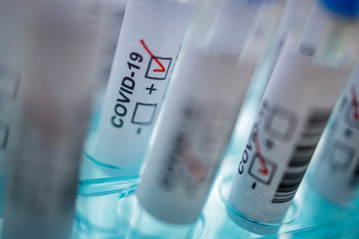 Deputados querem assegurar quarentena a moradores de favelas do RJ