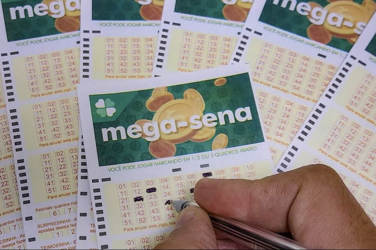 Mega-Sena pode pagar R$ 38 milhões neste domingo (16)