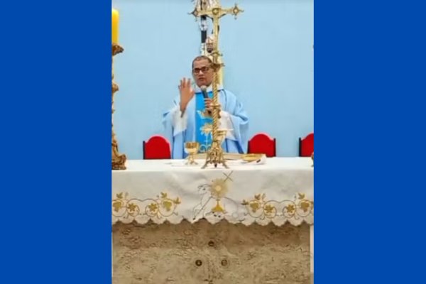 [Vídeo: tiroteio interrompe missa e causa pânico entre fiéis na Bahia]