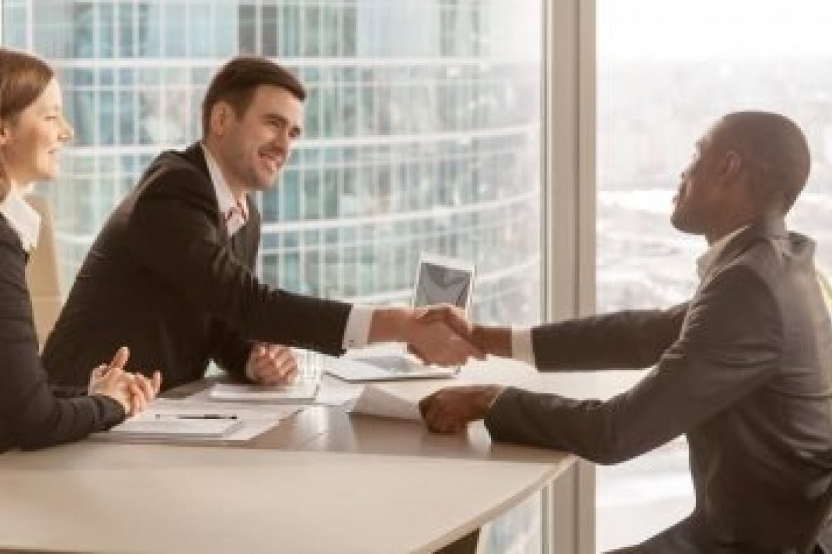 Banco abre vagas para estagiários