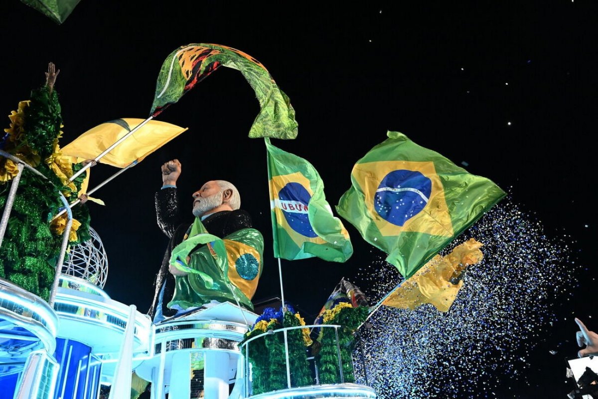 TSE aceita pedido do Novo e abre ação contra Lula e Alckmin por suposto abuso de poder em desfile da Acadêmicos de Niterói