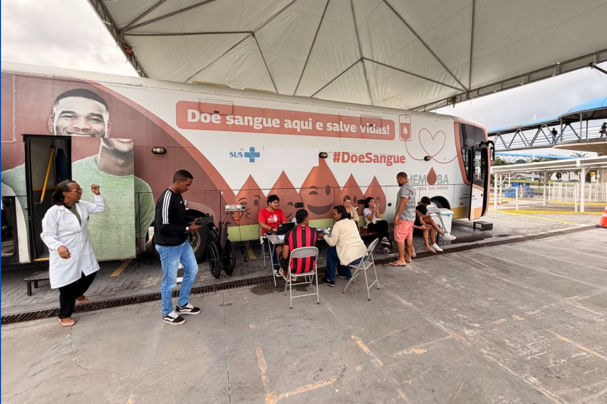 Shopping em Salvador recebe Hemóvel para doação de sangue e cadastro de medula